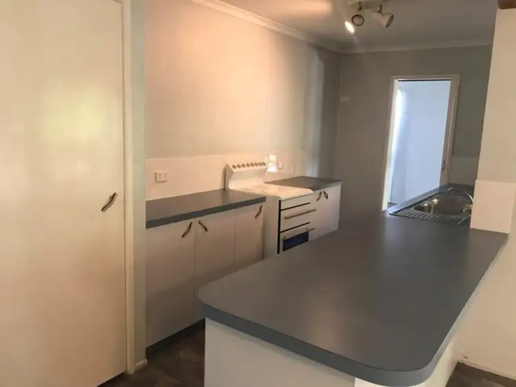 Seventh view of Homely house listing, 5 Stefan Court, Andergrove QLD 4740