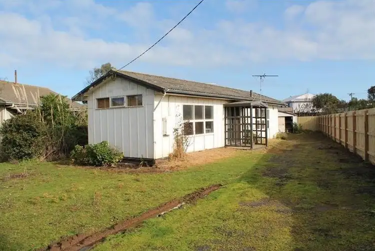 8 Glen Street, Surf Beach VIC 3922