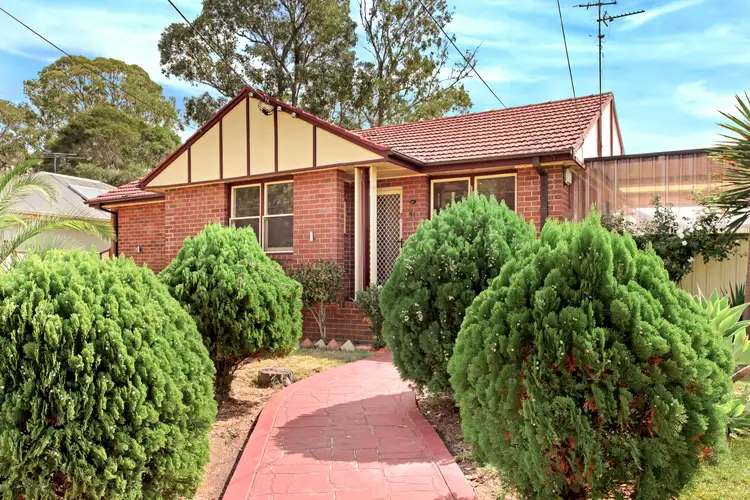 31 Van Dieman Crescent, Fairfield West NSW 2165