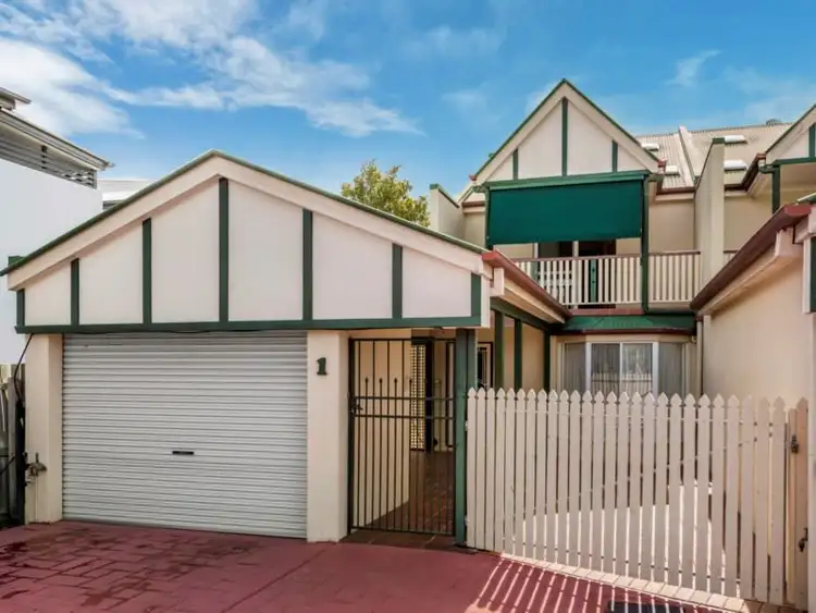 1/55 Smallman Street, Bulimba QLD 4171