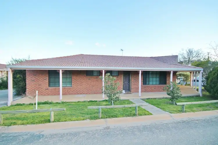 Main view of Homely unit listing, 4/161 Nasmyth Street, Young NSW 2594
