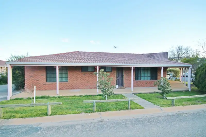 Main view of Homely unit listing, 4/161 Nasmyth Street, Young NSW 2594