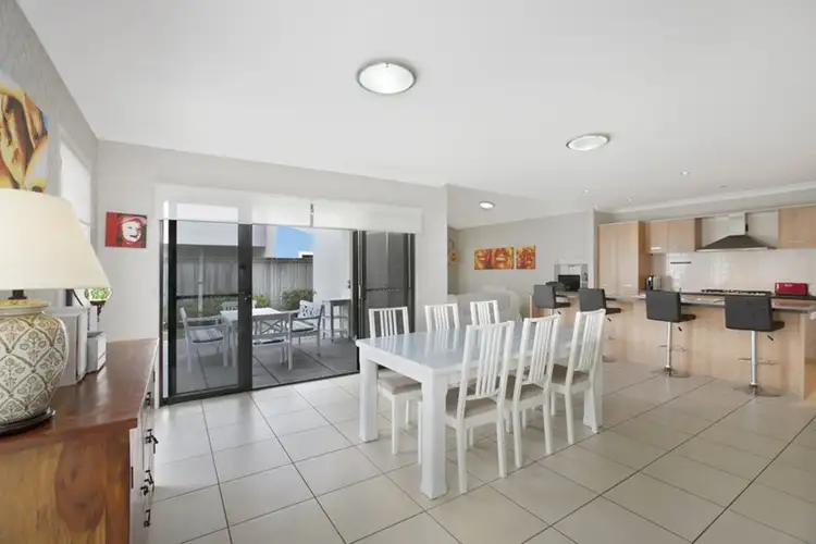 15/1 Celestial Court, Carina QLD 4152