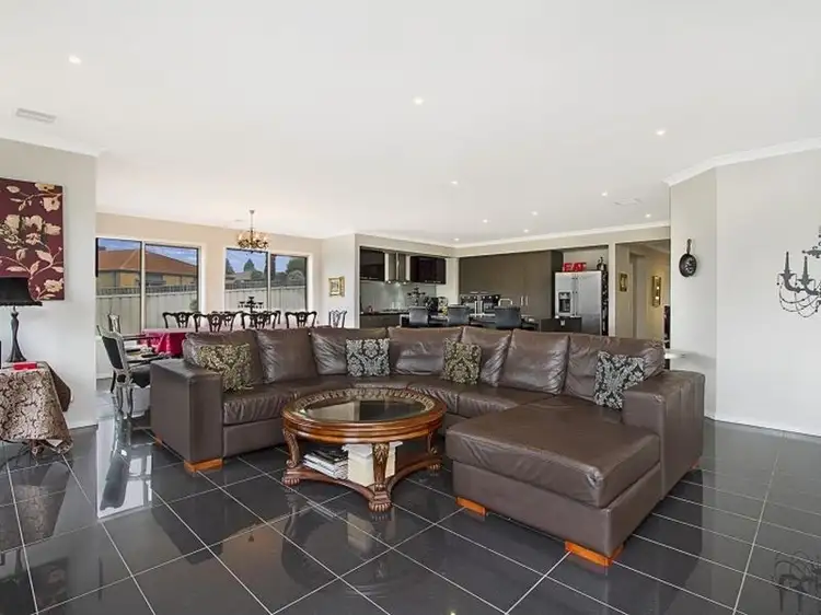 Seventh view of Homely house listing, 6 St Andrews Close, Hidden Valley VIC 3756