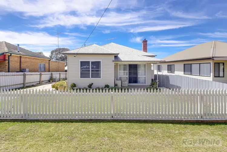 11 Robinson Street, Goulburn NSW 2580
