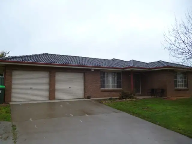 12 Marsden Place, Orange NSW 2800