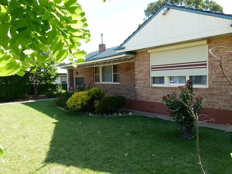 128 Farnell Street, Forbes NSW 2871