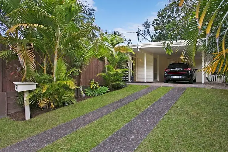 50 Moordale Street, Chapel Hill QLD 4069
