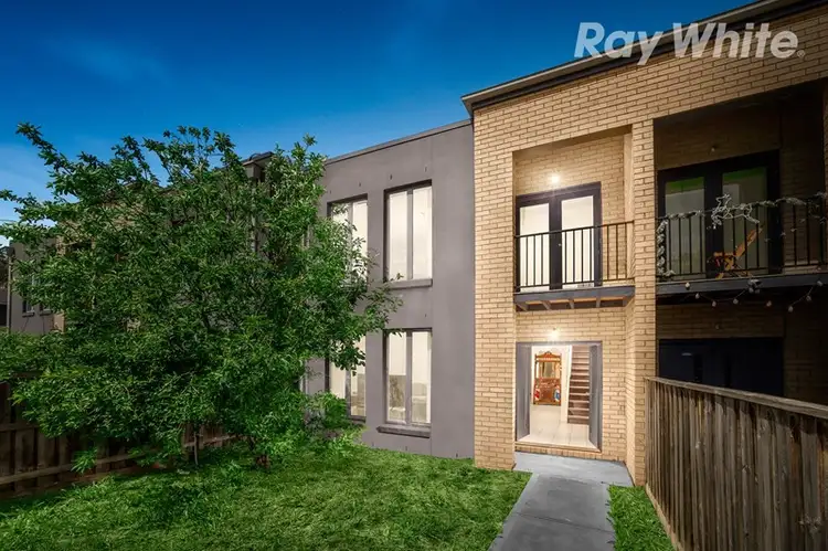 2/65 Pommel Crescent, Epping VIC 3076