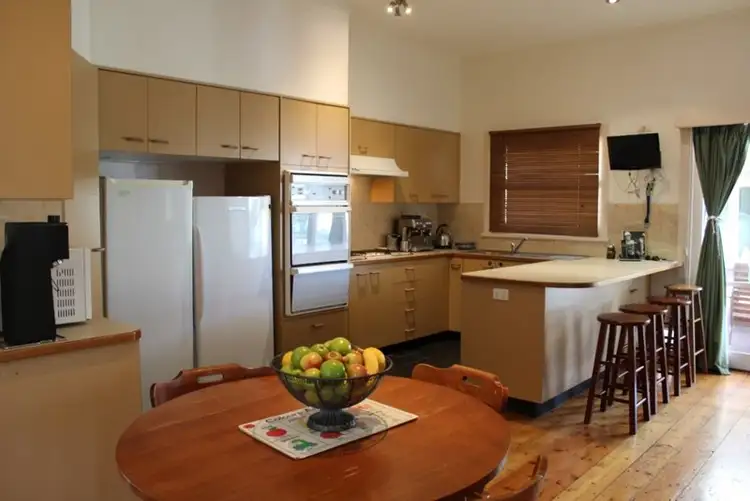 Fourth view of Homely house listing, 10 Lonsdale, Hamilton VIC 3300