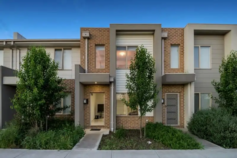 Main view of Homely townhouse listing, 44 Penhall Drive, Craigieburn VIC 3064