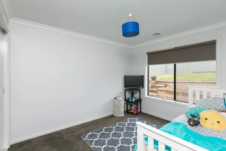 Seventh view of Homely house listing, 5 Klim Avenue, Kangaroo Flat VIC 3555