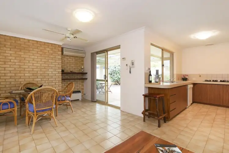 Seventh view of Homely house listing, 2 Duncan Close, Parkwood WA 6147