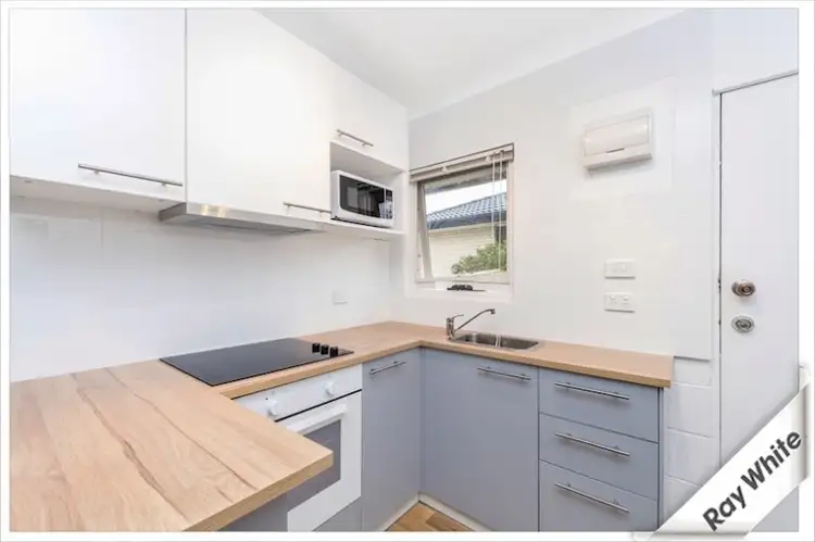4/4 Fairmount Crescent, Karabar NSW 2620