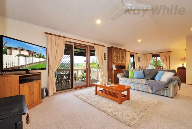 5 GREENRIDGE Court, Chirnside Park VIC 3116