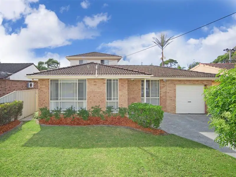 Main view of Homely house listing, 114 Kathleen White Crescent, Killarney Vale NSW 2261