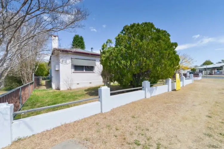 33 Edgeroy Street, Tamworth NSW 2340