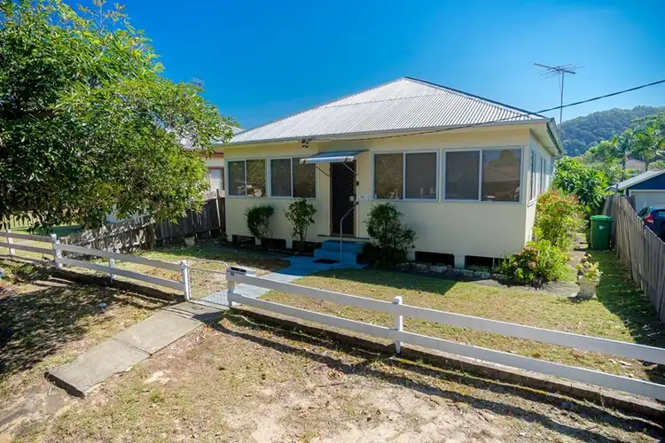35 Beach Street, Ettalong Beach NSW 2257