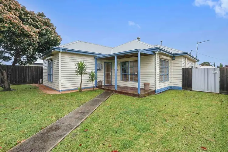 102 Thompson Road, North Geelong VIC 3215