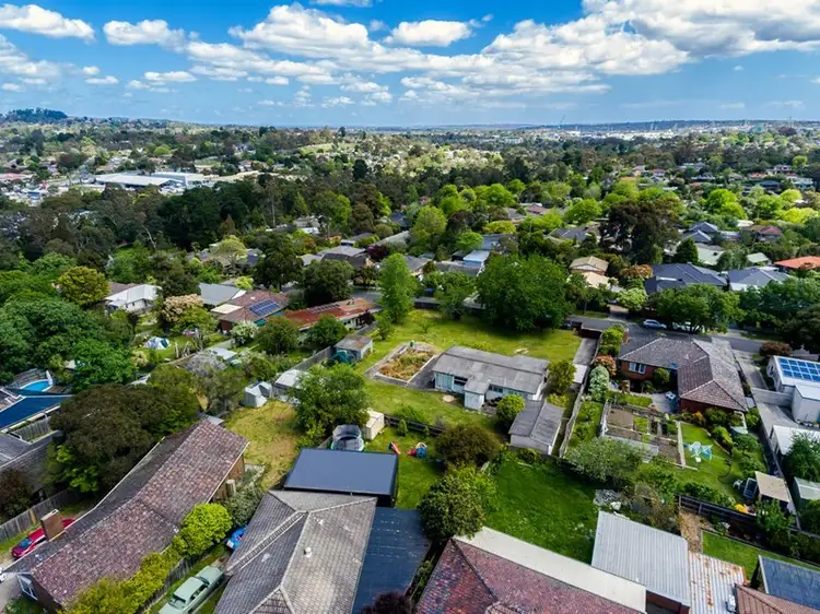 Seventh view of Homely house listing, 15 GLEN CAIRN Avenue, Ringwood VIC 3134