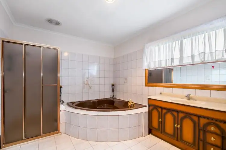 Seventh view of Homely house listing, 31 Lockwood Grove, Thomastown VIC 3074