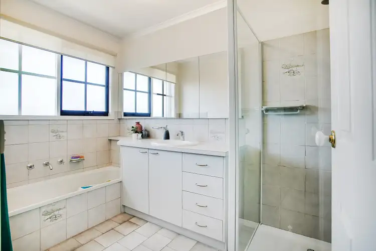Sixth view of Homely house listing, 4 Romme Close, Frankston VIC 3199