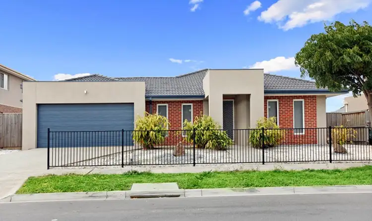 8 Saint Nikola Terrace, Lalor VIC 3075