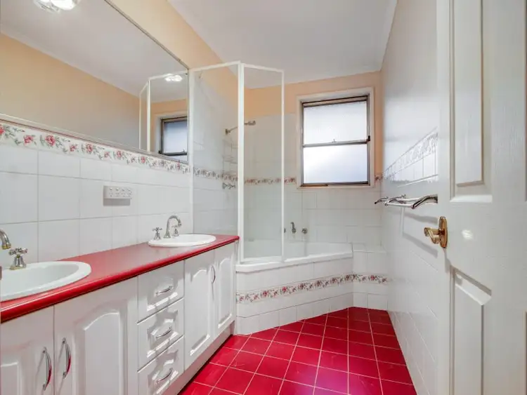 Sixth view of Homely house listing, 6 Juniper Court, Frankston North VIC 3200