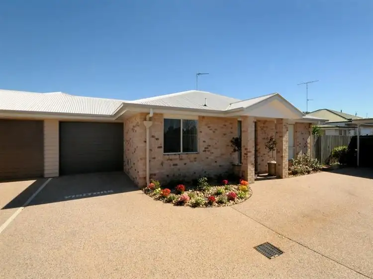 2/487 Stenner Street, Harristown QLD 4350