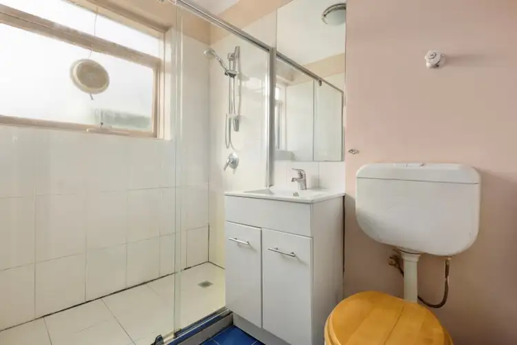 Fourth view of Homely apartment listing, 6/18 Stockdale Avenue, Clayton VIC 3168