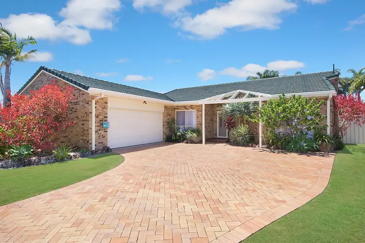 22 Admiralty Court, Yamba NSW 2464