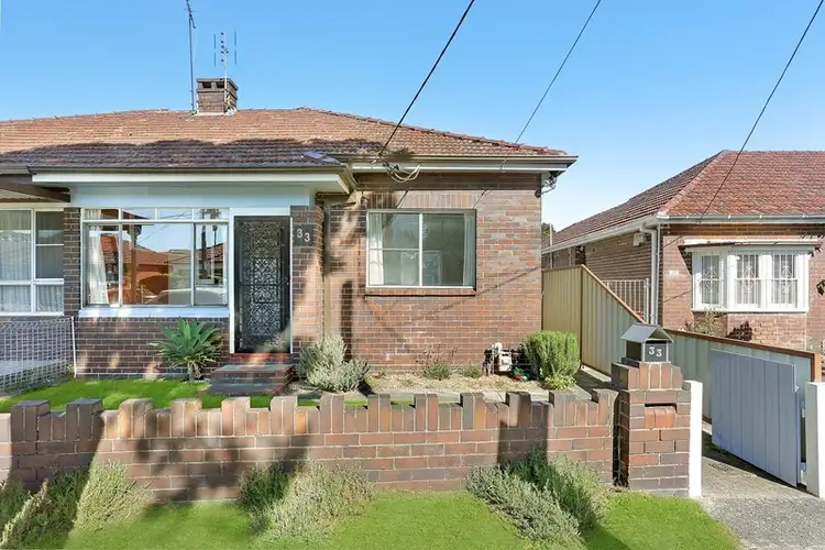 33 Hughes Avenue, Mascot NSW 2020