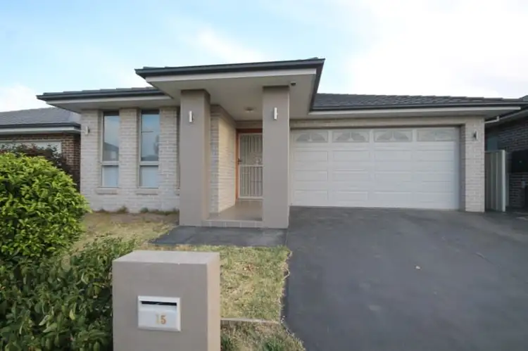 15 Follet Avenue