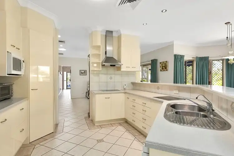 67 Collingwood Road, Birkdale QLD 4159