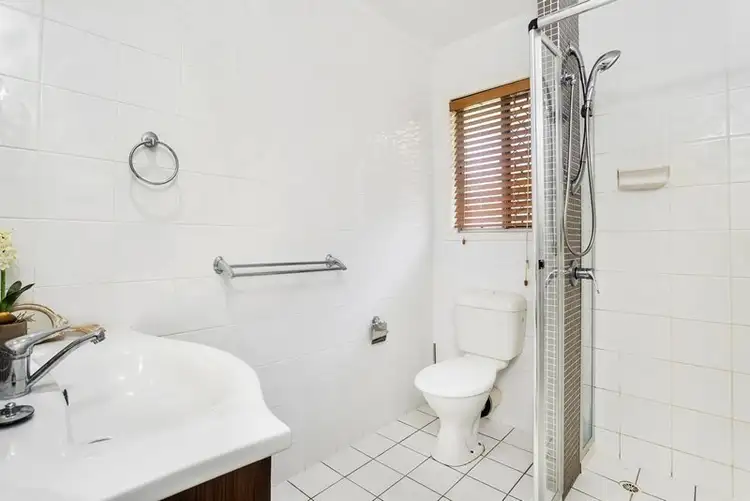 Fifth view of Homely unit listing, 1/19 Robinson Street, Coorparoo QLD 4151