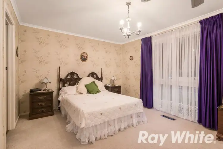 Sixth view of Homely house listing, 2 Cambara Court, Vermont South VIC 3133