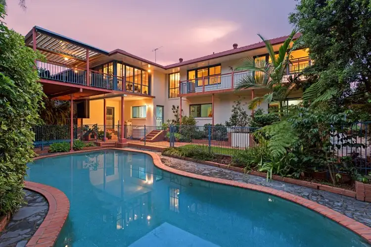 76 Solar Street, Coorparoo QLD 4151