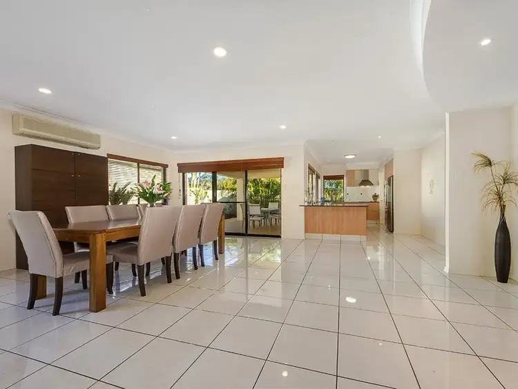 551 Oyster Cove Promenade, Helensvale QLD 4212