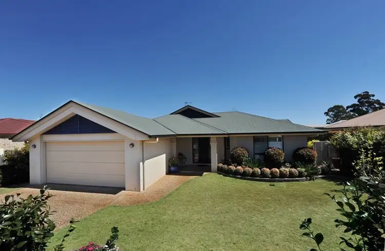 5 Weis Crescent, Middle Ridge QLD 4350