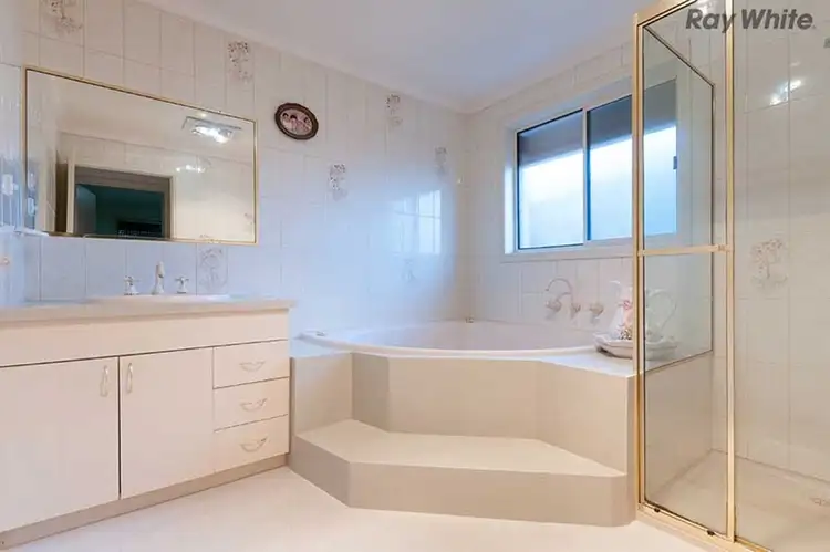 Fifth view of Homely house listing, 19 Tintaldra Drive, Taylors Lakes VIC 3038