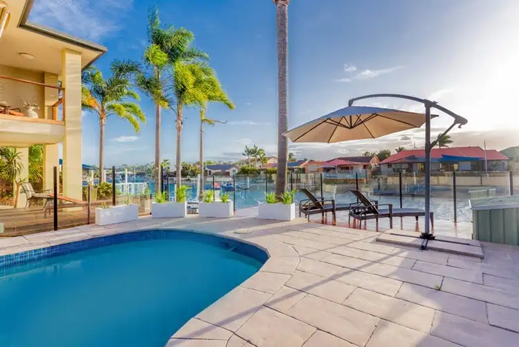 34 Seaspray Street, Paradise Point QLD 4216