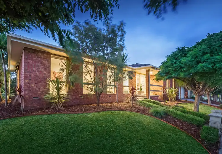 2 Dickerson Avenue, Mill Park VIC 3082