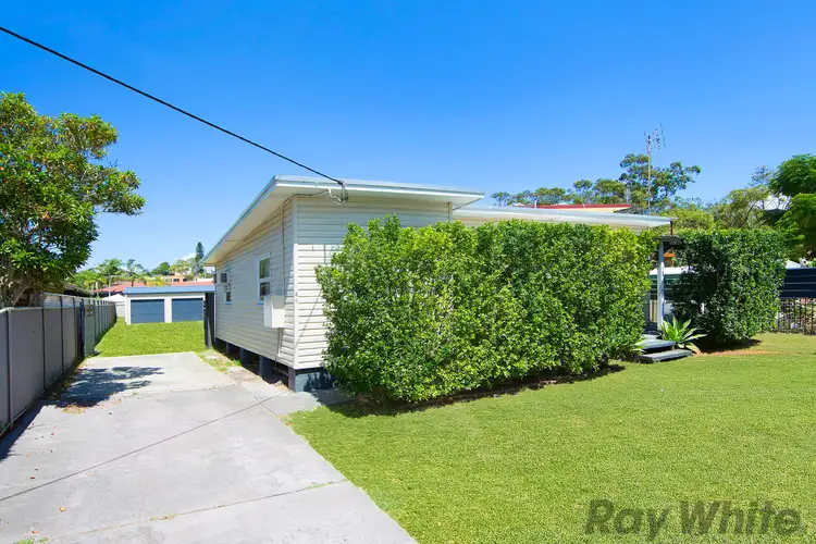 80 Elizabeth Bay Drive, Lake Munmorah NSW 2259
