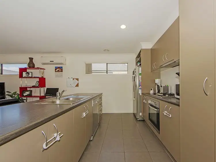 Sixth view of Homely house listing, 8 Shadbush Court, Truganina VIC 3029