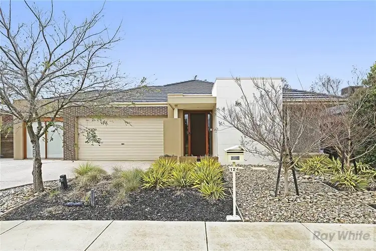 124 Eastlakes Boulevard, Lara VIC 3212