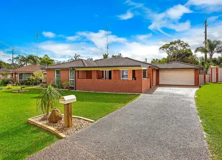 16 Banks Close, Bateau Bay NSW 2261
