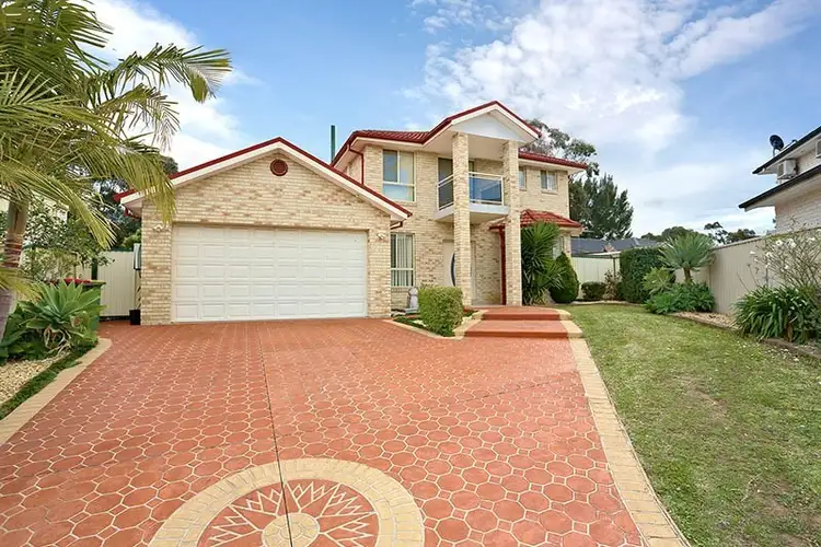 9 Booth Close, Fairfield West NSW 2165