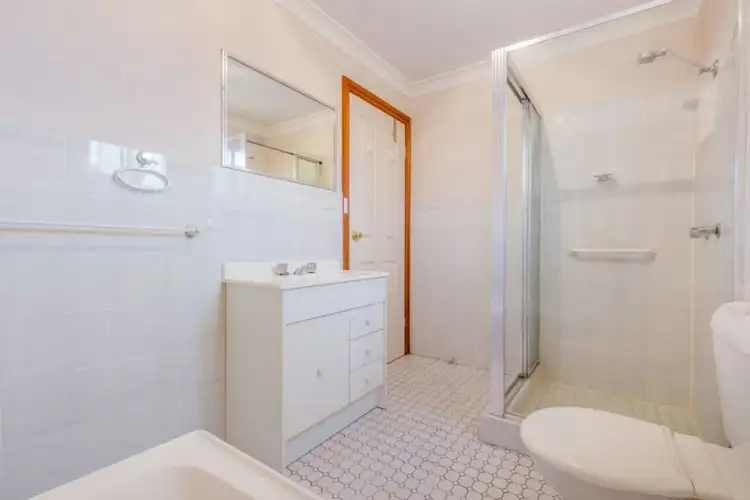 Fifth view of Homely villa listing, 5/5 Jacquinot Place, Glenfield NSW 2167