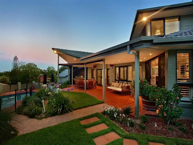 2 Bowman Place, Mount Ommaney QLD 4074