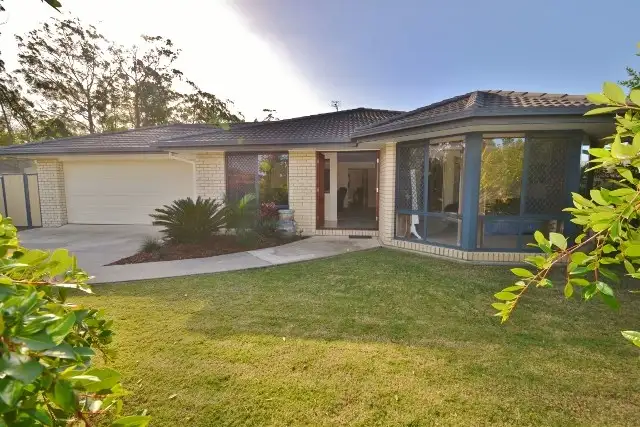6 Firth Court, Landsborough QLD 4550